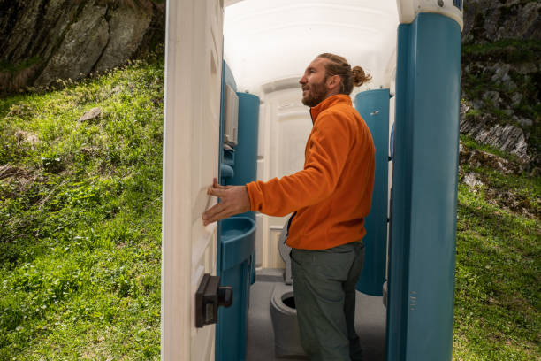 Best Construction site porta potty rental  in Cloverleaf, TX